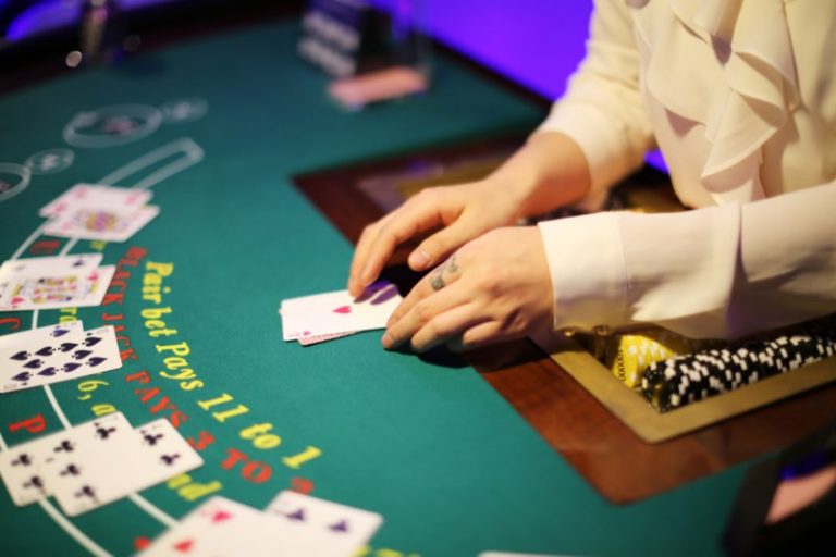 what is an online casino reload bonus